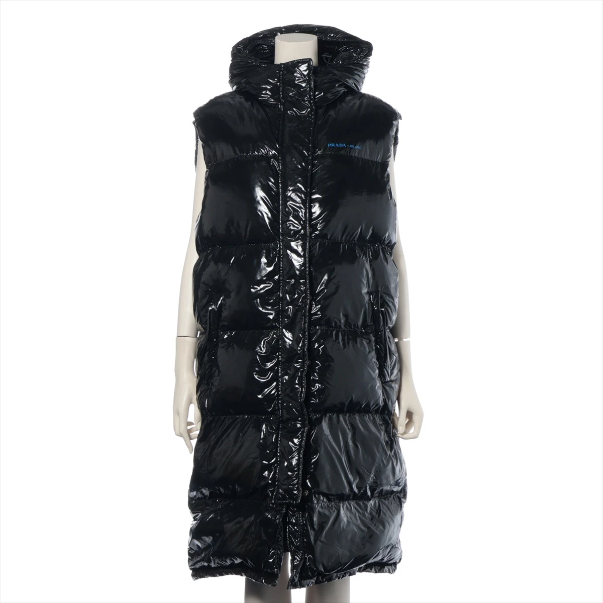 定価16万円コールブラックレザーダウンベスト黒coalblack プラダ(PRADA)プラダ ダウンベスト ダウンベスト 衣料品