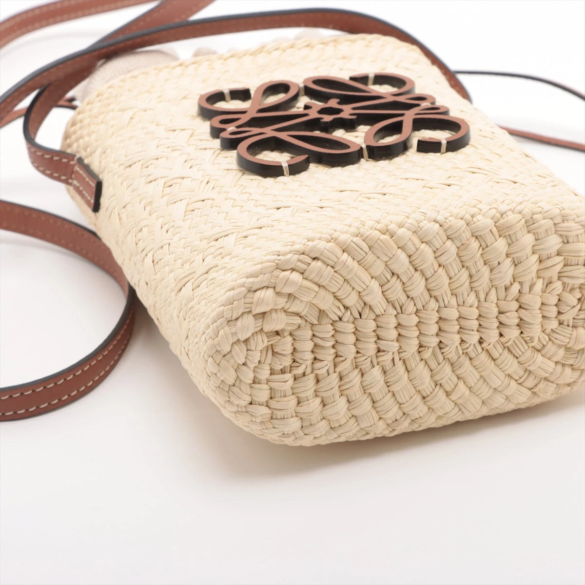 ロエベ スクエアポケット イラカヤシ×カーフ ショルダーバッグ