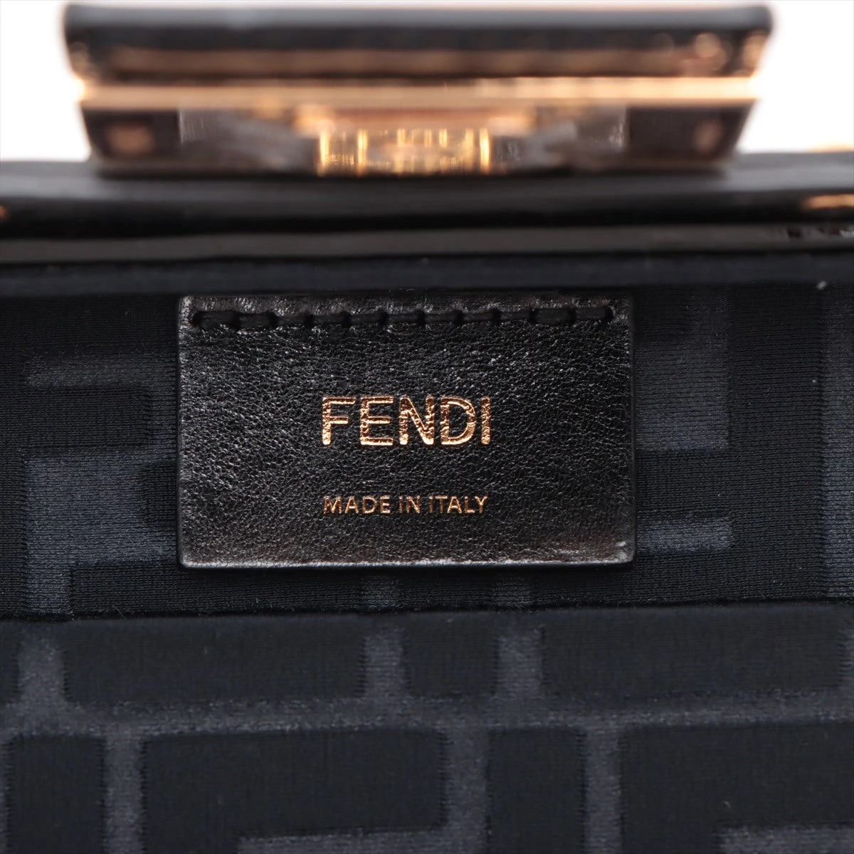 フェンディ ズッカ トランク レザー×パテント ショルダーバッグ 