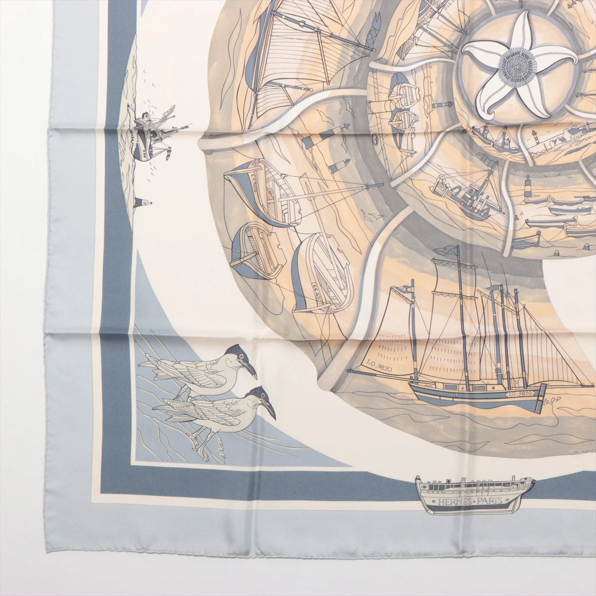 HERMES/エルメス カレ90 海の仲間達 シルク スカーフ h_037 エルメス カレ90 COMPAGNONS DE MER 海ノ仲間達 スカーフ シルク
