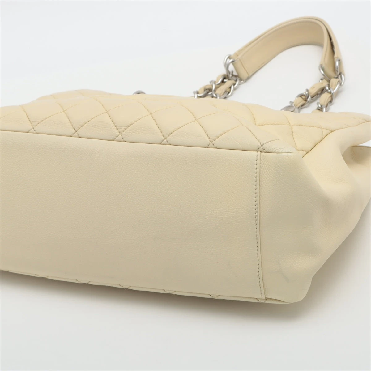 シャネル CHANEL トートバッグ キャビアスキン GST チェーントートバッグ ベージュ シャネル GST キャビアスキン チェーントートバッグ ベージュ シルバー