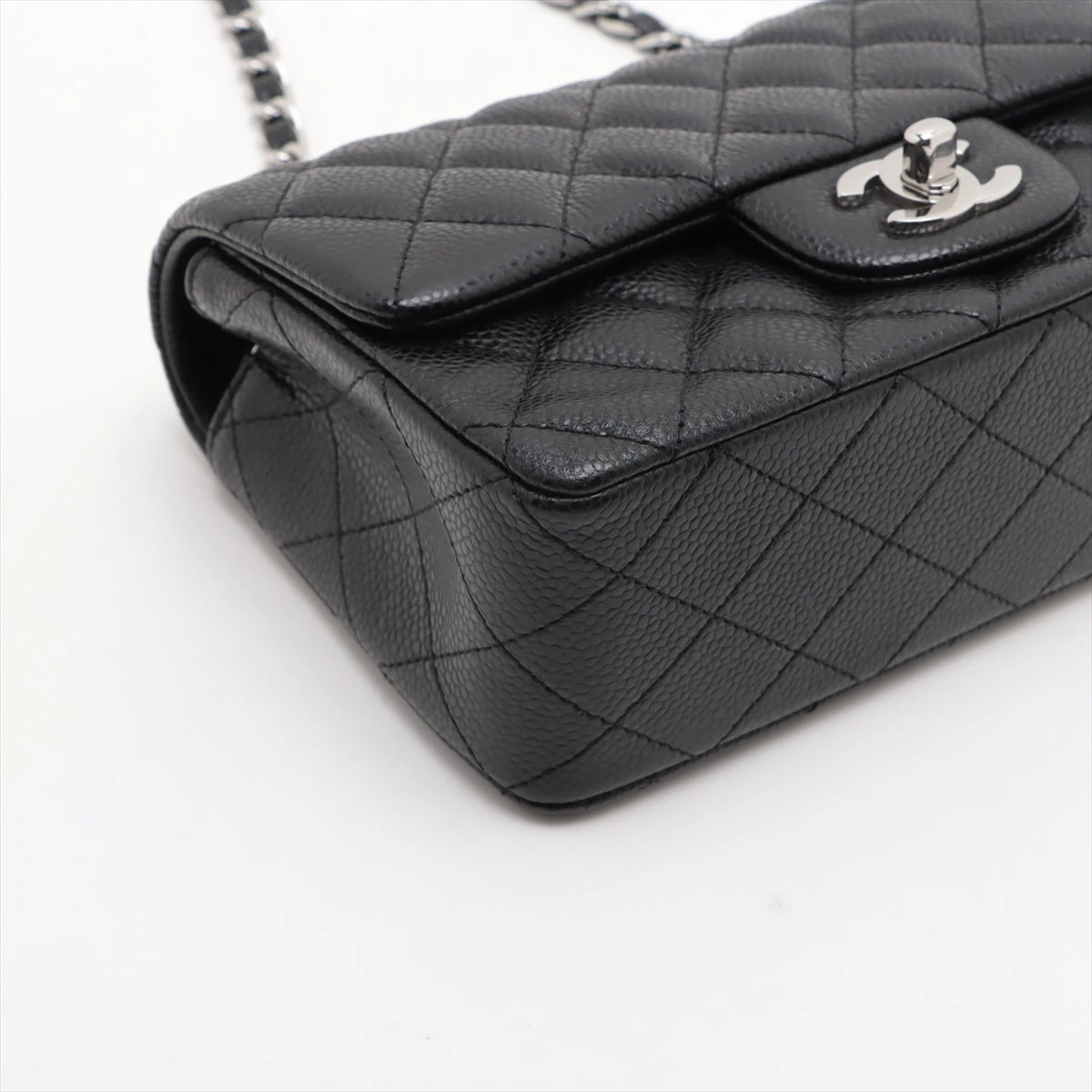 【国内即発】CHANEL ミニマトラッセ ブラック シルバー金具 シャネルミニマトラッセ チェーンショルダーバッグ 黒×シルバー