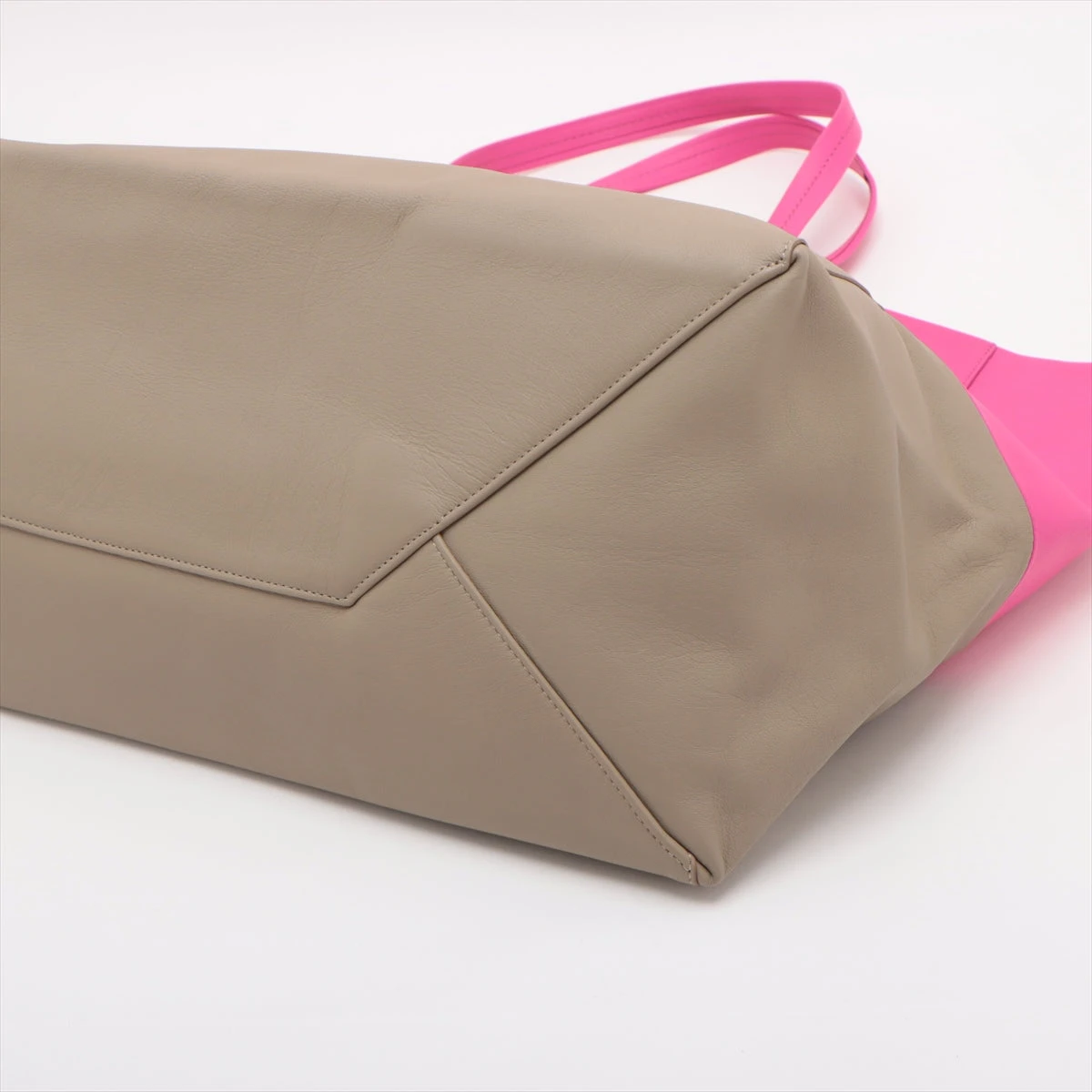 セリーヌ トートバッグ ホリゾンタル カバ ピンクベージュ レザー セリーヌ ホリゾンタルカバ レザー トートバッグ ベージュ×ピンク