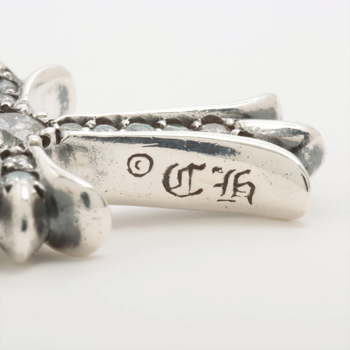 本日限りのお値下げ中です✨ タイニーファットクロス PAVEダイヤ CHROME HEARTS クロムハーツ タイニーファット クロス ホワイト