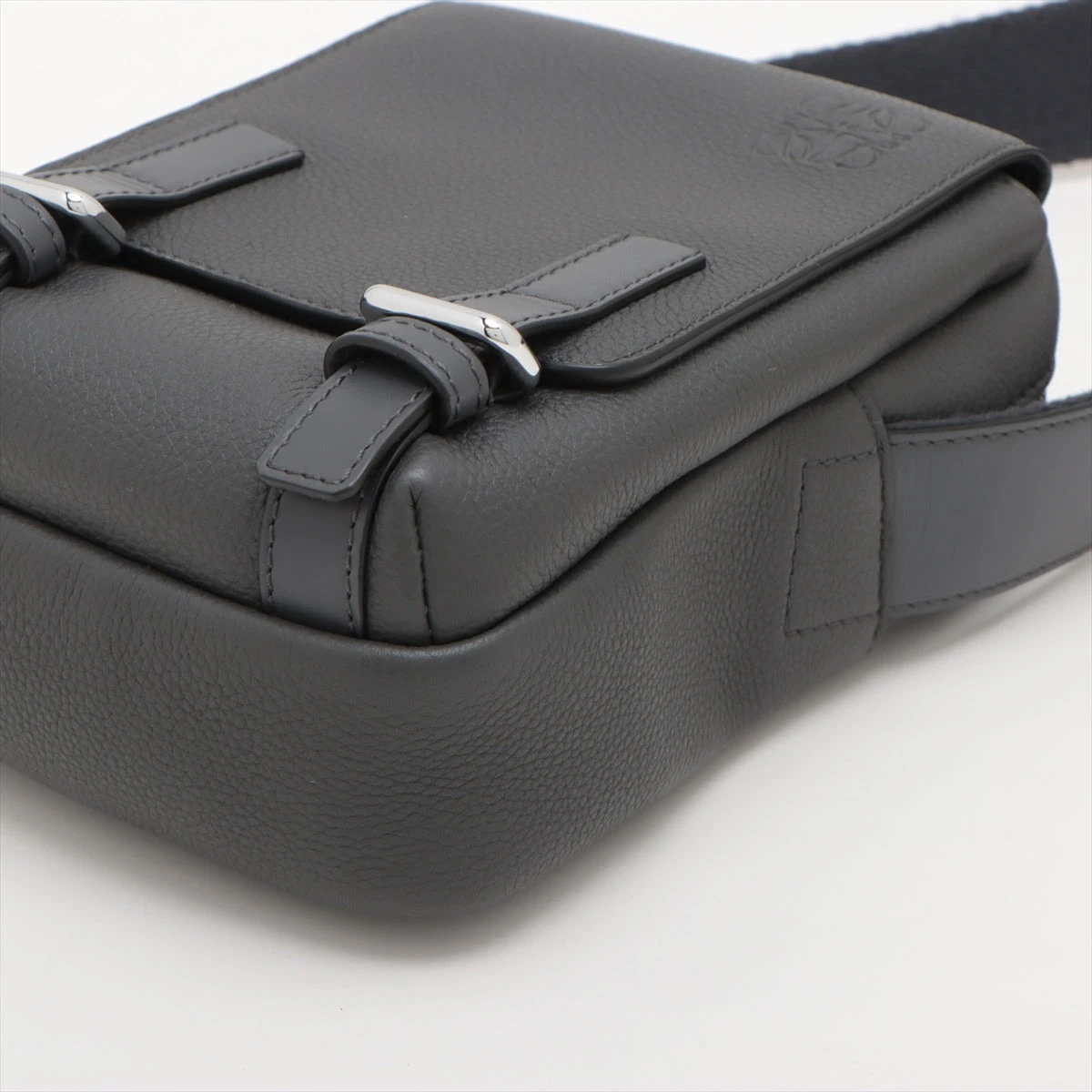 ロエベ ミリタリー クロスボディXS レザー ショルダーバッグ グレー