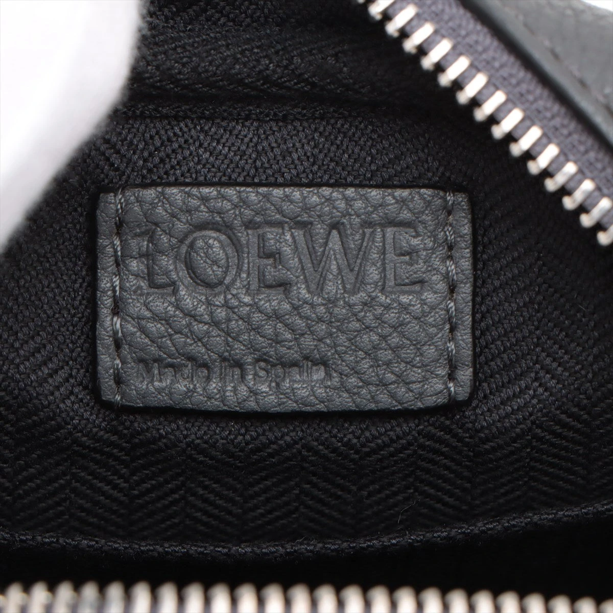 ロエベ ミリタリー クロスボディXS レザー ショルダーバッグ