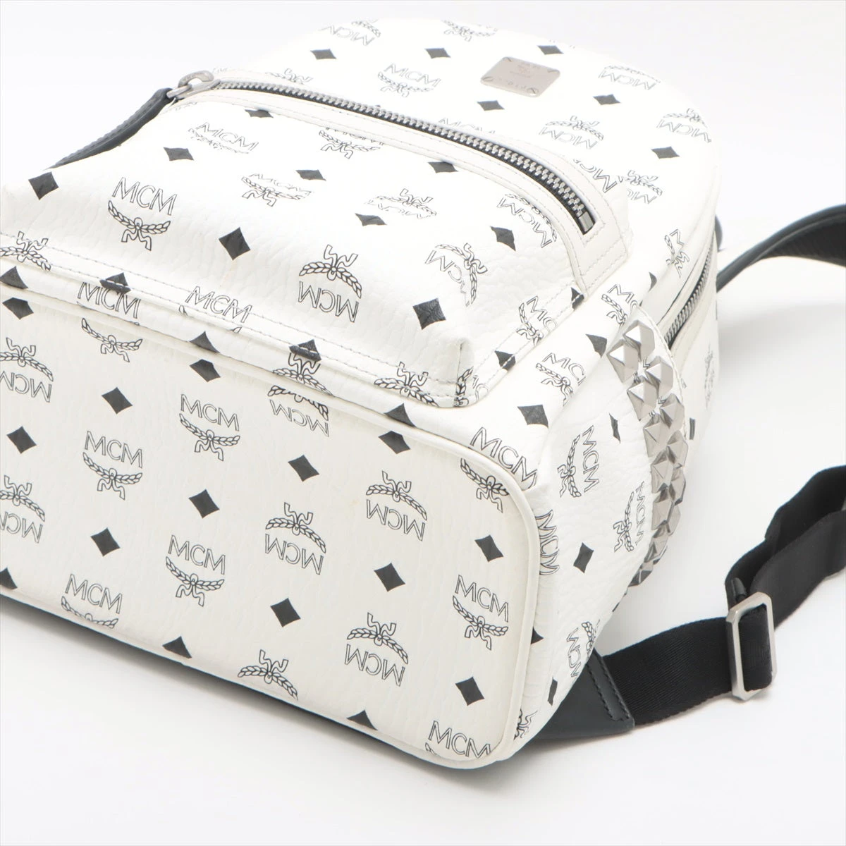 MCM ボディバッグ ウエストバッグ 総柄 ホワイト ゴールド金具 ユニセックス MCM ボディバッグ ウエストバッグ 総柄 ホワイト ゴールド金具