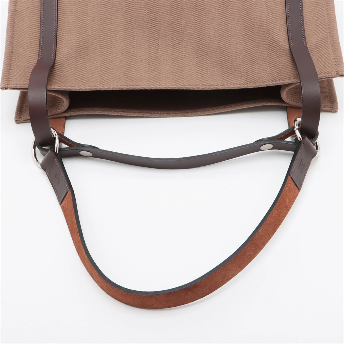 エルメス カバス トワルシェブロン バックパック エルメス サックカバリコール トワルシェブロン×レザー カーキ