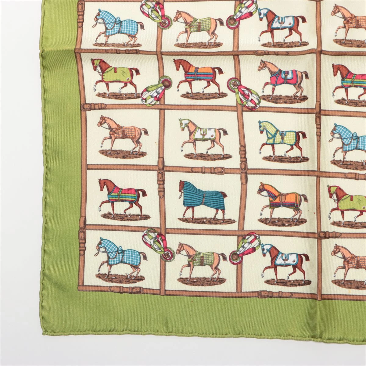 美品　お値下げ中！エルメス　カレ　パドックにいる48頭の馬 エルメス カレ45 パドックにいる48頭の馬 スカーフ シルク