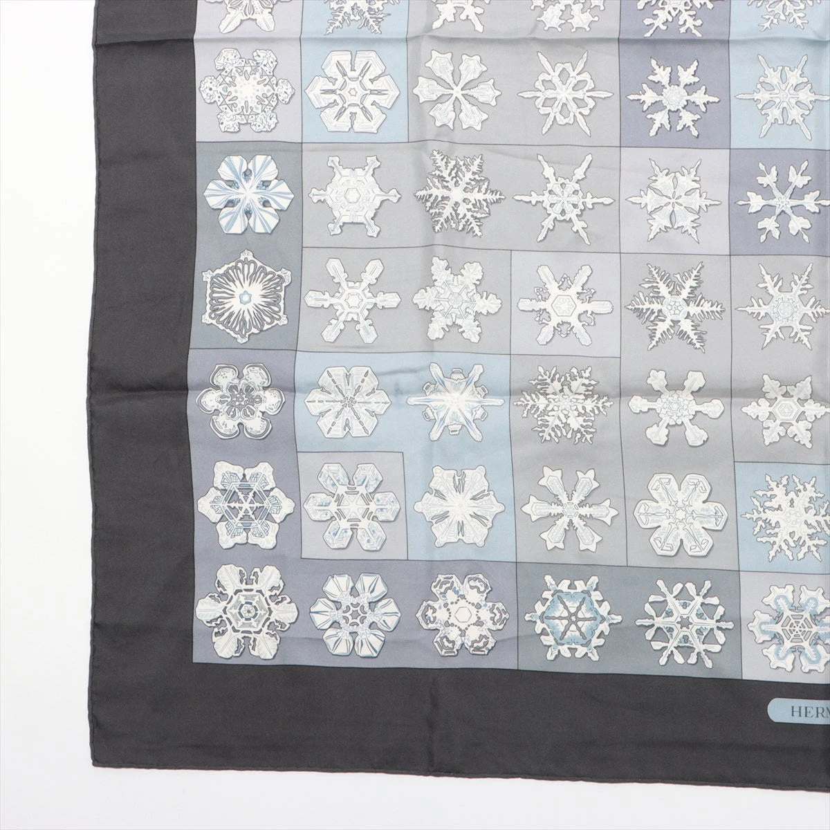エルメス カレ90 FEUX DE L'HIVER 雪の結晶 スカーフ シルク