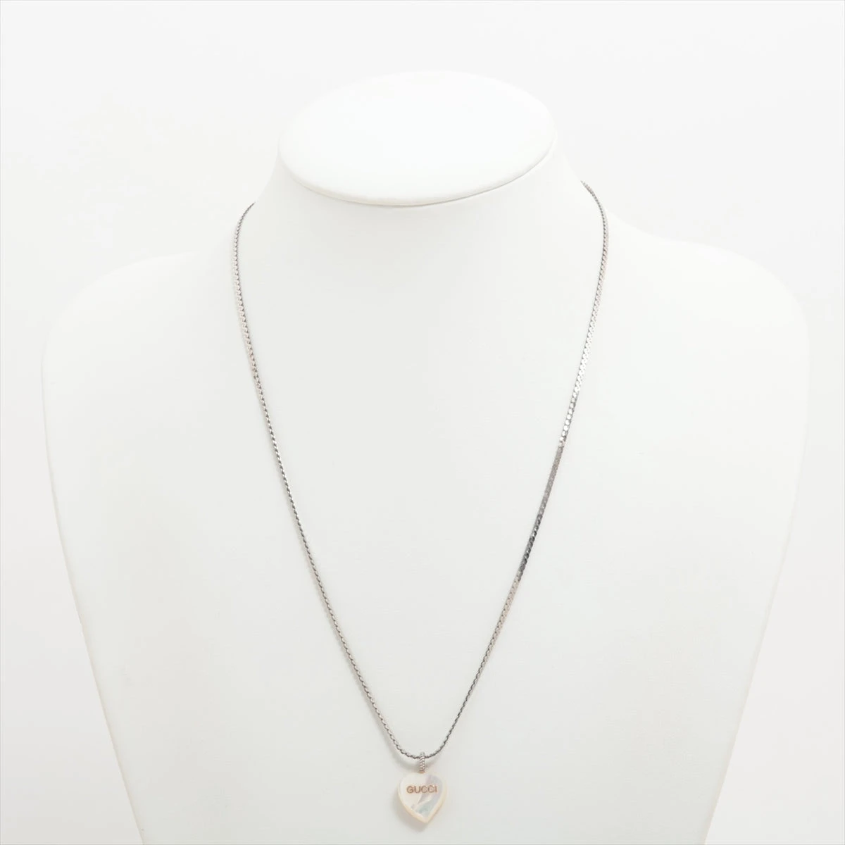 GUCCIハートシルバーネックレス imgrc0082310758.jpg