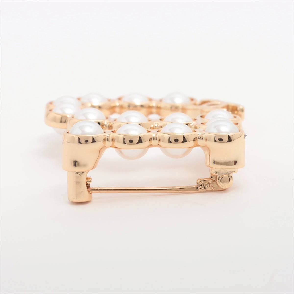 CHANEL ゴールド ブローチセット Chanel ゴールド ブローチ ツイストデザイン - メルカリ