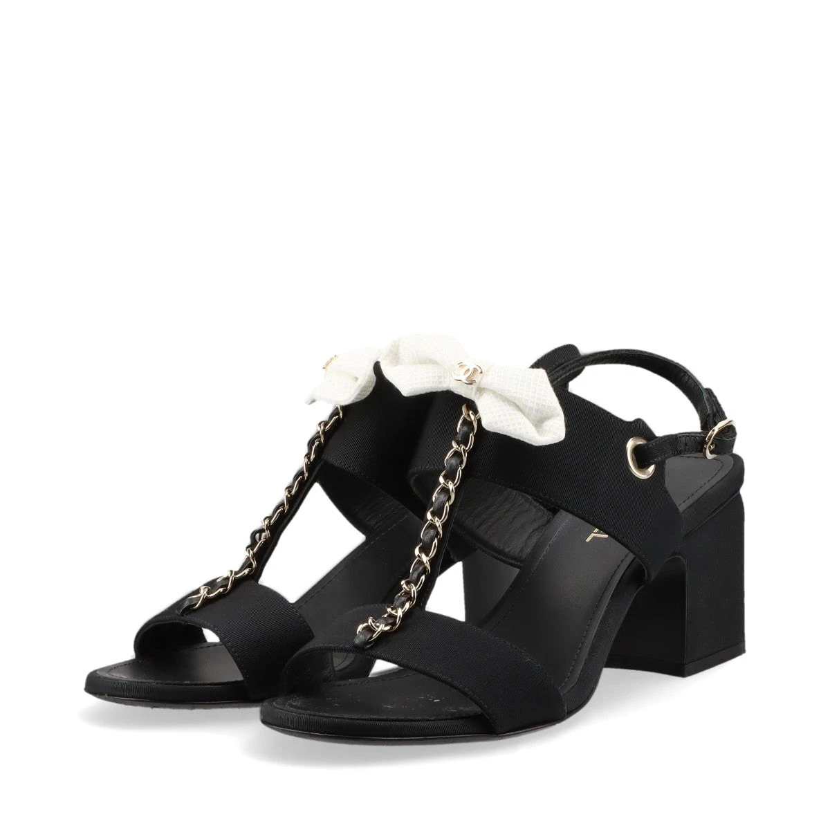 【CCロゴチャームがアクセント☆合わせやすい】CHANEL サンダル CCロゴチャームがアクセント☆合わせやすい】CHANEL サンダル