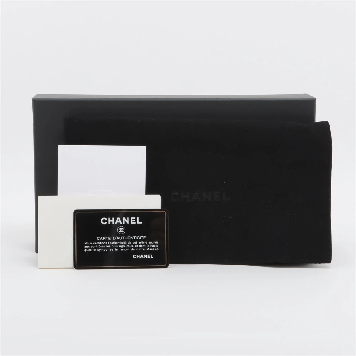 美品✨ シャネル 三つ折り財布 CCフィリグリー キャビアスキン 29番台 シャネル CCフィリグリー キャビアスキン ラウンドジップ