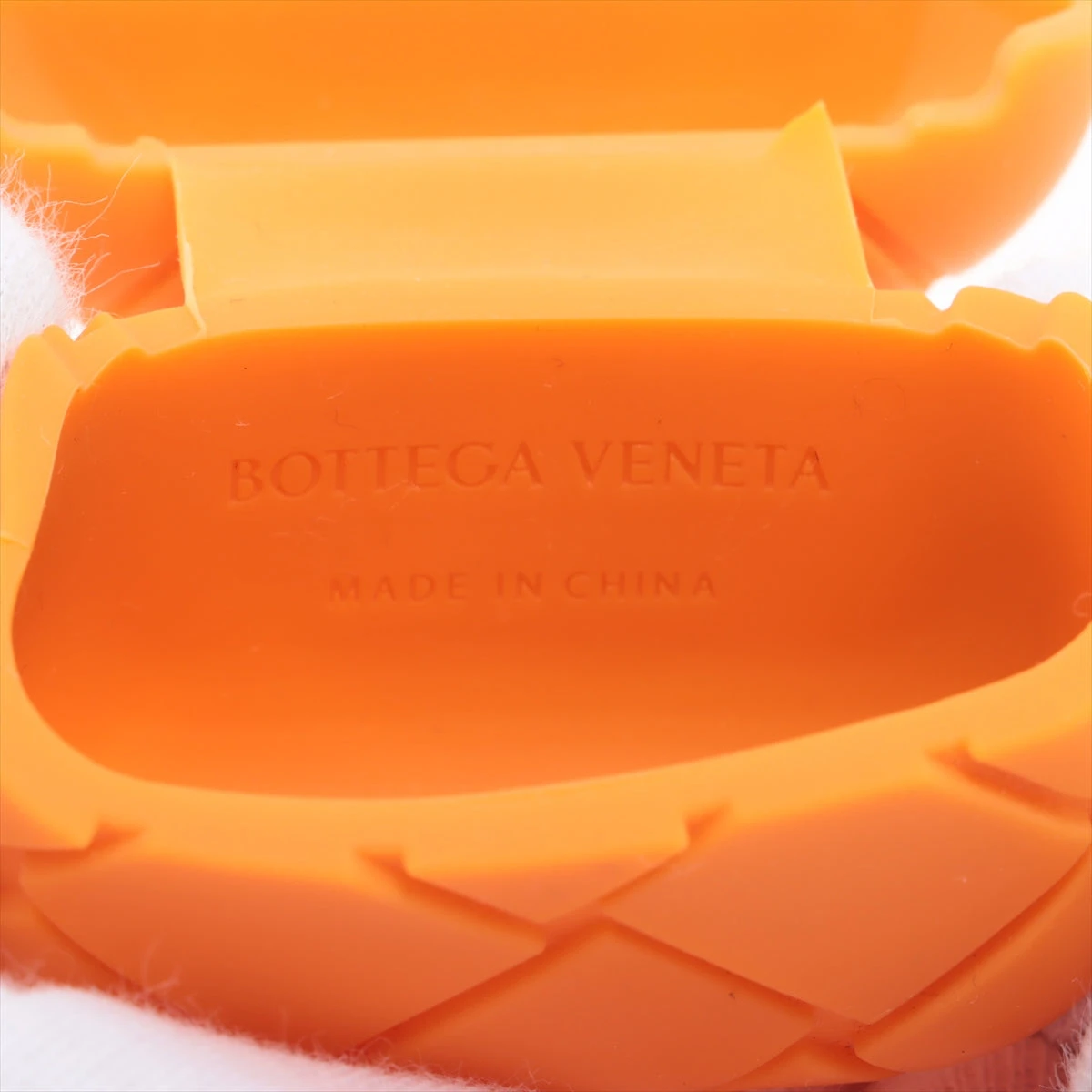 ボッテガヴェネタ イントレチャート ラバー イヤホンケース