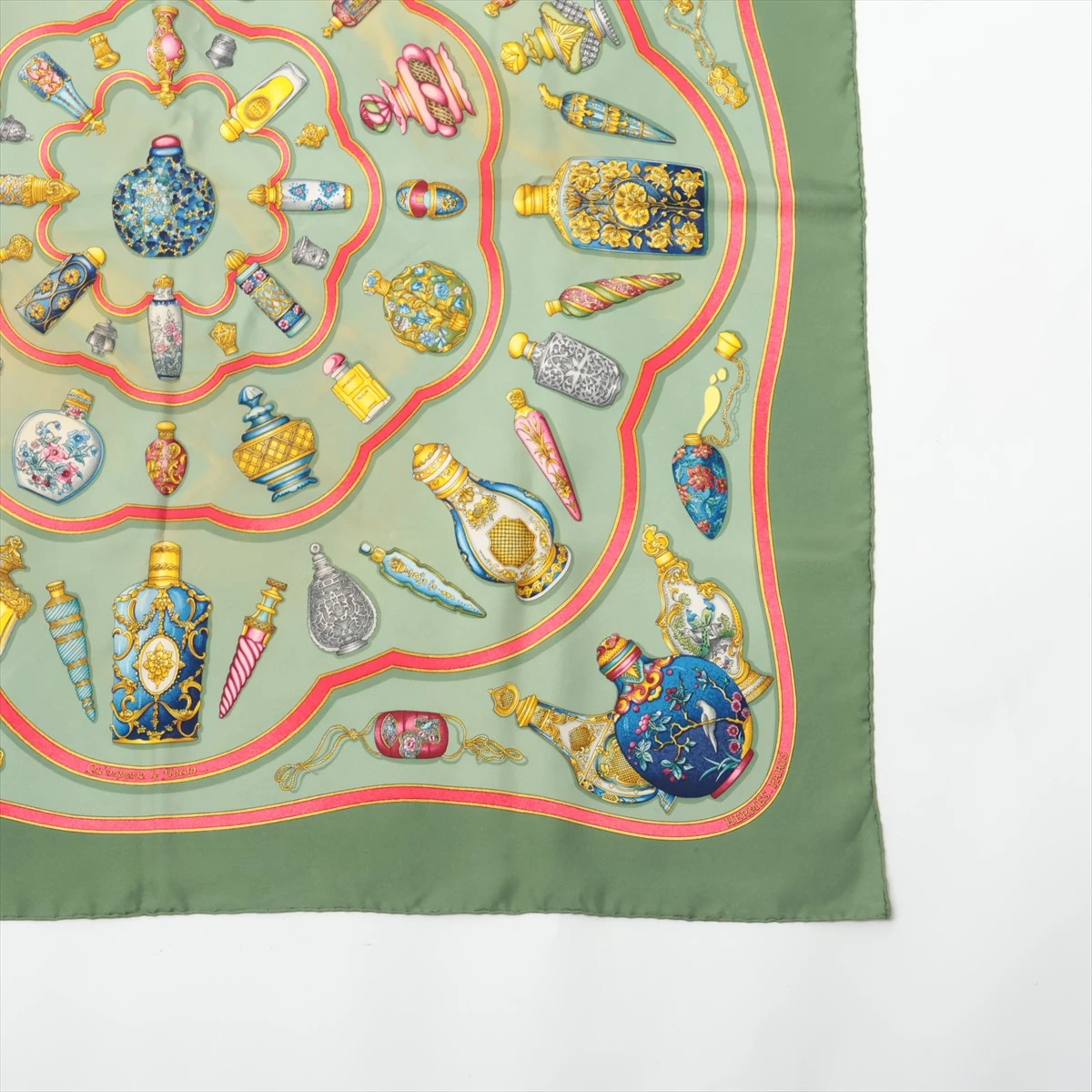 エルメス スカーフ カレ45 QU IMPORTE LE FLACON 香水瓶 SILK100
