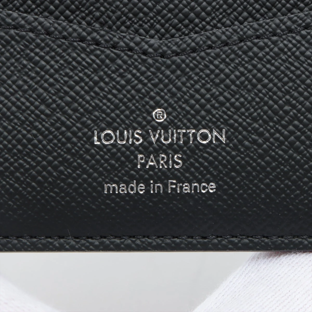 ヴィトン モノグラムエクリプス ポルトフォイユスレンダー