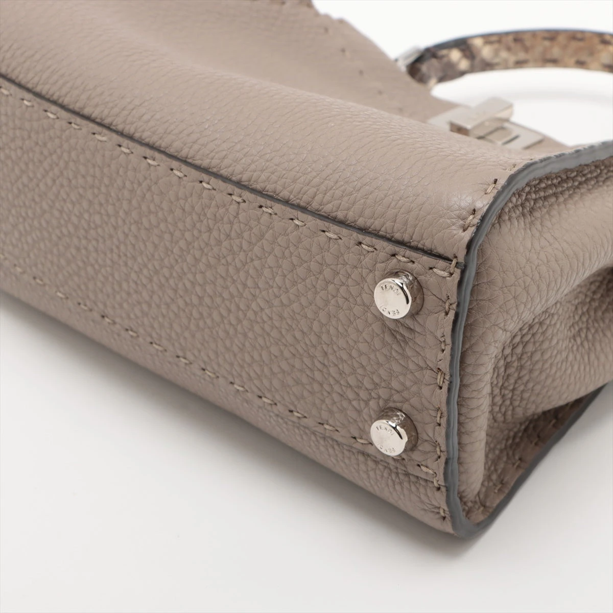 フェンディ2way ミニピーカブー ハンドバッグ ショルダー レザー グレージュ フェンディ FENDI ピーカブー ミニ パイソン 2WAYバッグ ハンド