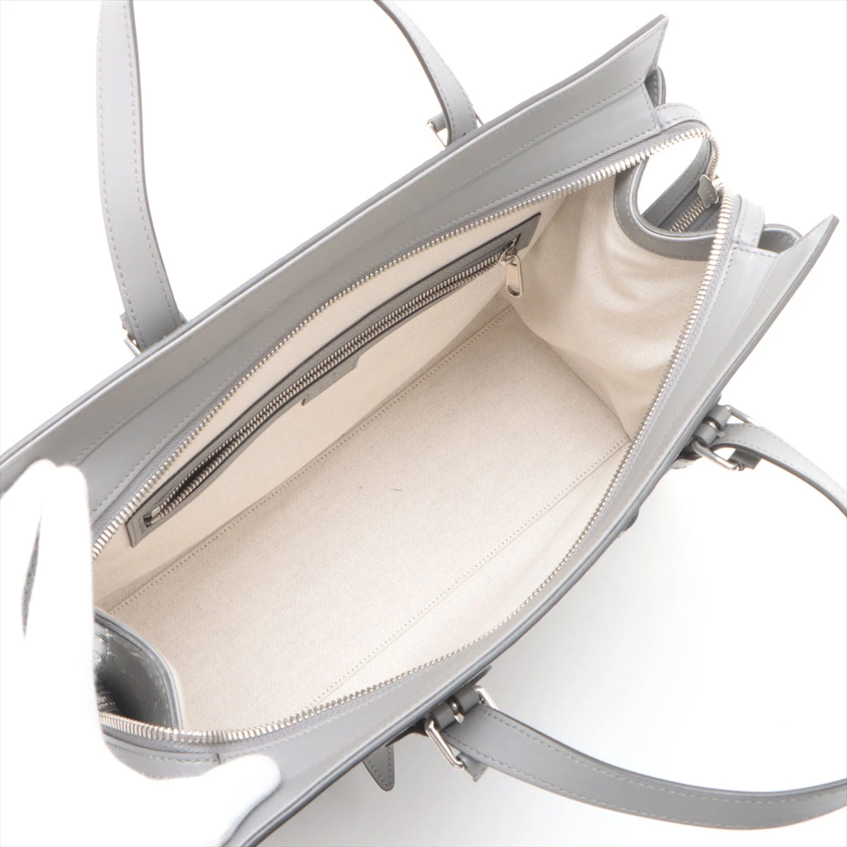 GUCCI グレー レザー トートバッグ グッチ GGエンボス レザー トートバッグ グレー 625774 A3053892