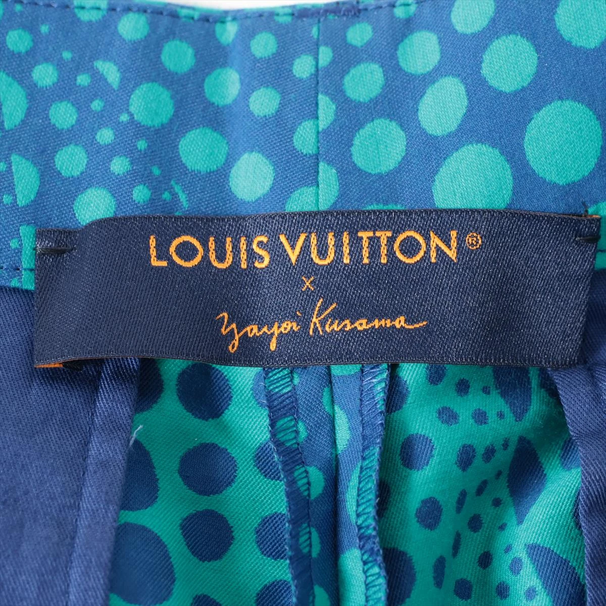 LOUIS VUITTON ルイヴィトン 草間彌生 ハーフパンツ ナイロン 新品同様品 LOUIS VUITTON ルイヴィトン 草間彌生コラボ