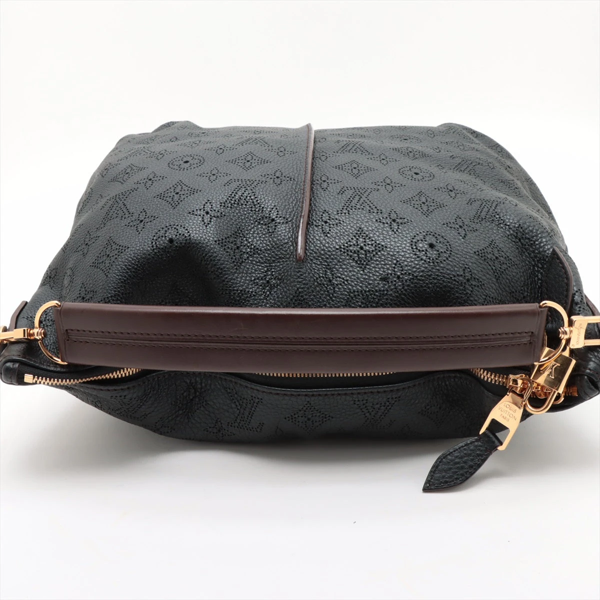 【新品・未使用品】LOUISVUITTON マヒナ セレネPM ストラップポーチ 新品・未使用品】LOUISVUITTON マヒナ セレネPM ストラップポーチ