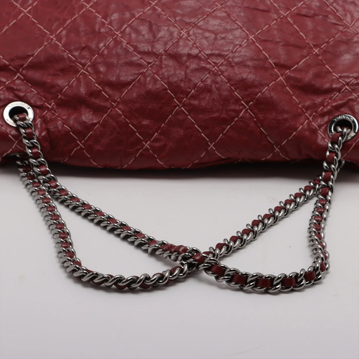 シャネル デカマトラッセ34 マキシ レザー チェーンショルダーバッグ