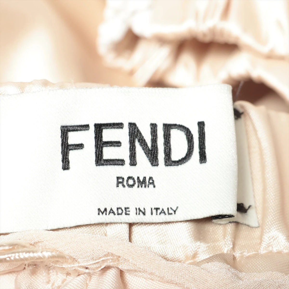 新品✨ フェンディ 22aw シルクパンツ ベージュ ロゴ サイドジップ 新品✨ フェンディ 22aw シルクパンツ ベージュ ロゴ サイド