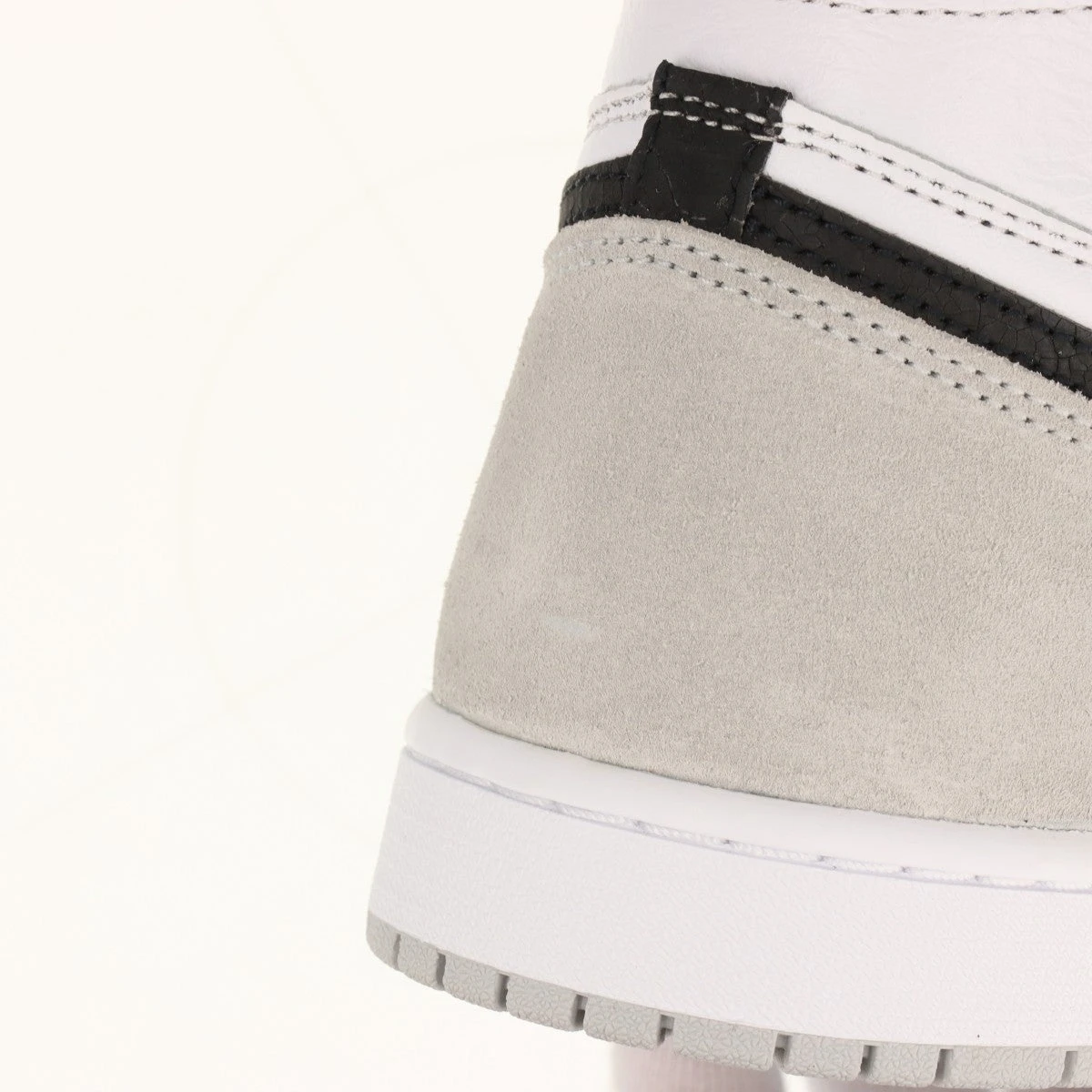 ナイキ AIR JORDAN 1 RETRO HIGH OG レザー×スエード ハイカット