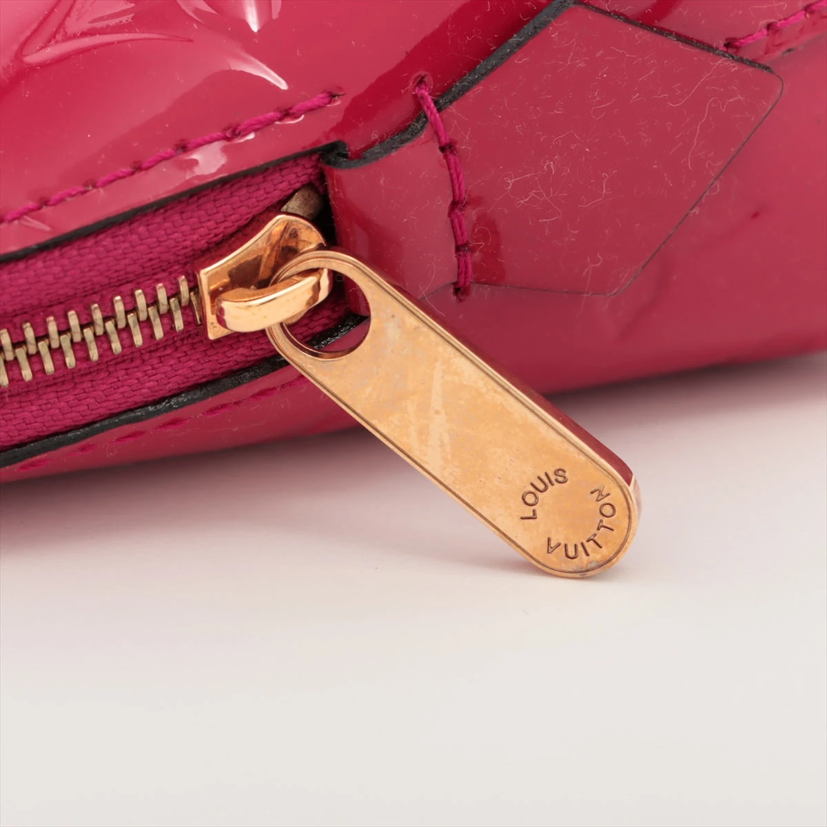 ヴィトン ヴェルニ ポシェットコスメティック M91496 ポムダムール  