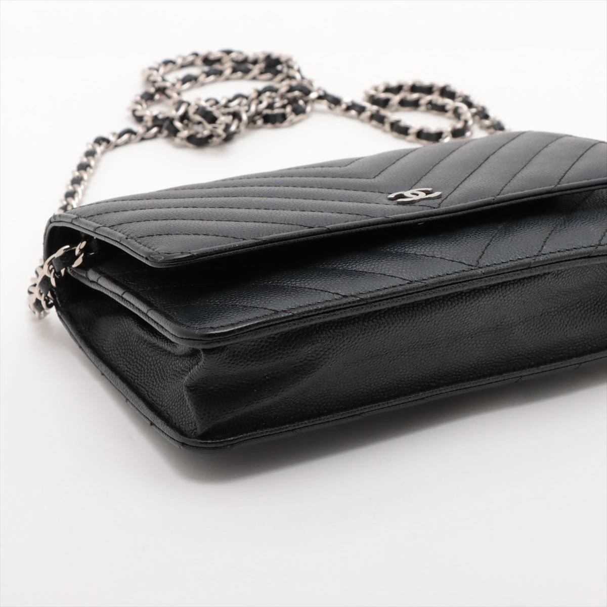 美品✨サンローラン　キャビアスキン　チェーンウォレット　Vステッチ CHANEL シャネル シェブロン ボーイシャネル チェーンウォレット