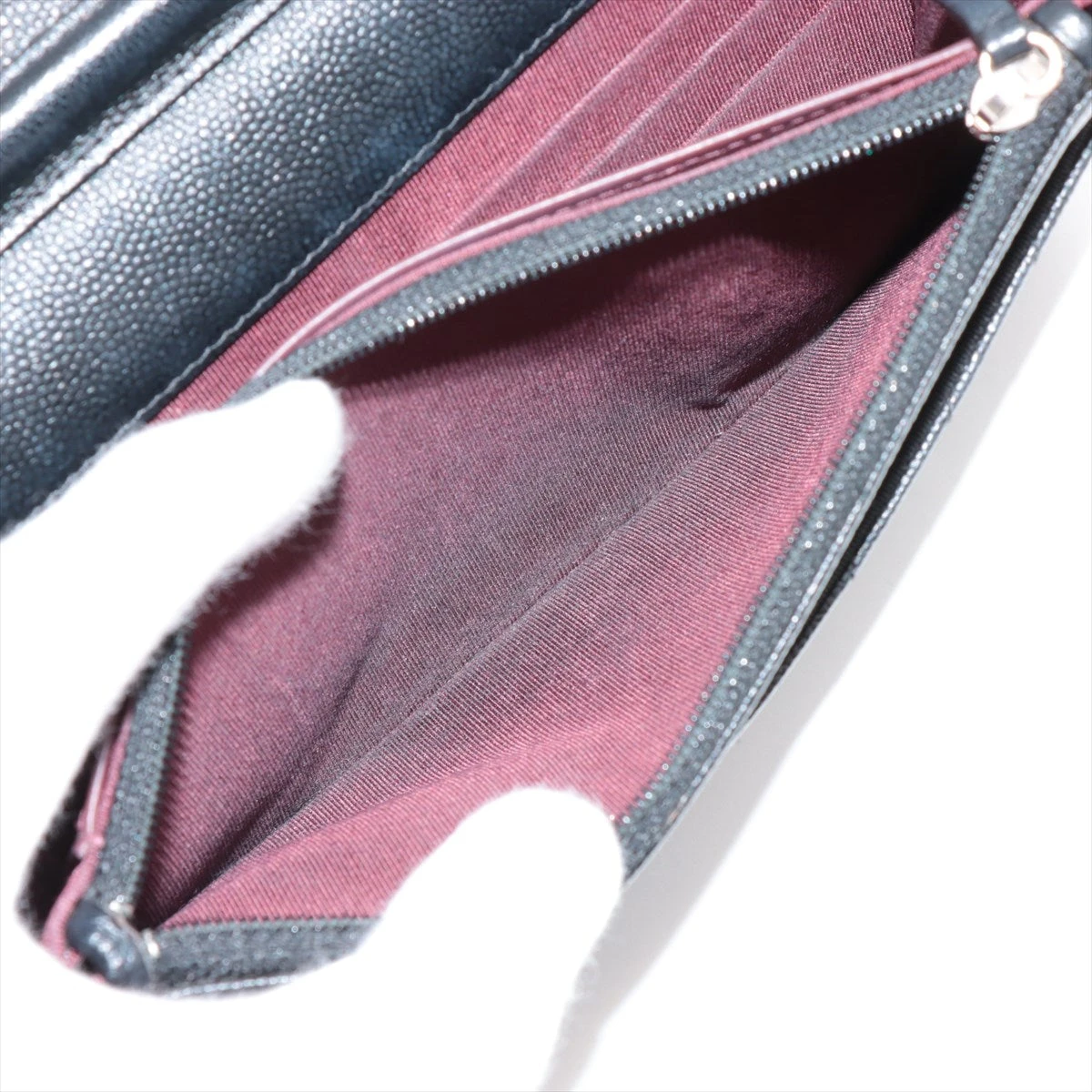 美品✨サンローラン　キャビアスキン　チェーンウォレット　Vステッチ シャネル Vステッチ キャビアスキン チェーンウォレット