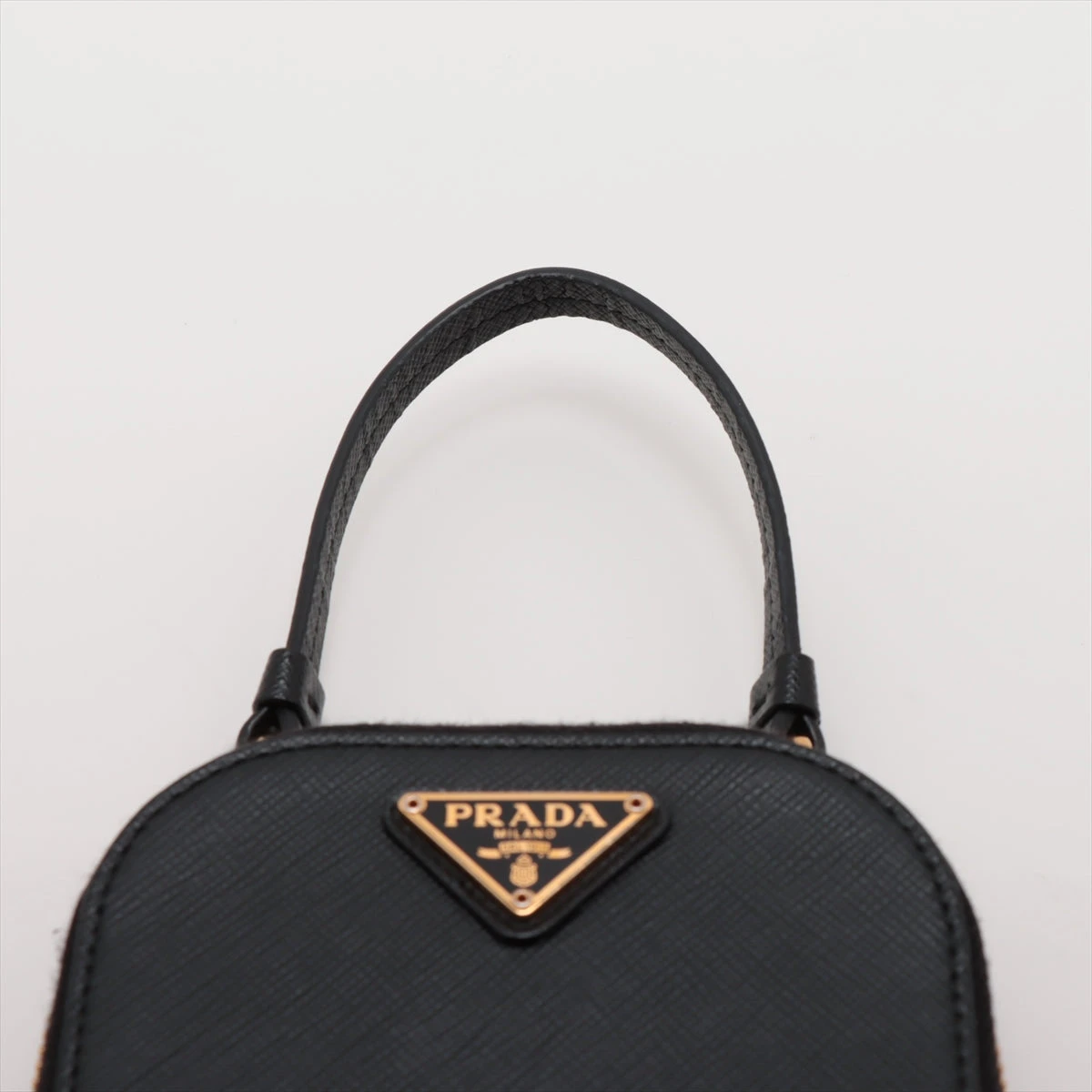 プラダ サフィアーノ フォンポーチ ショルダーバッグ ブラック