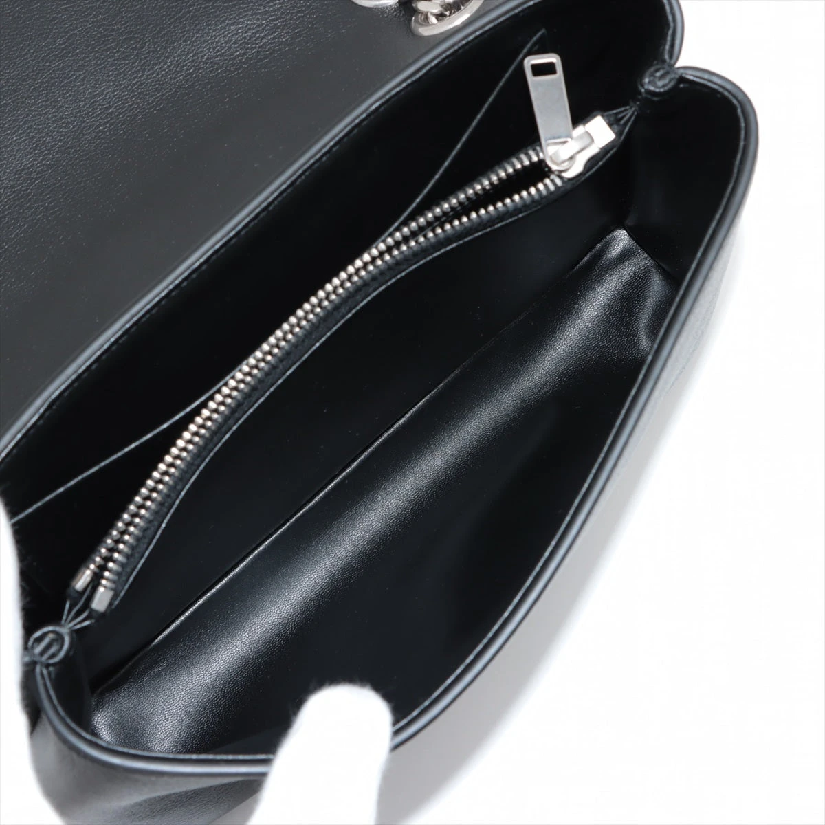 【CELINE】ラージ ヴィクトワール バッグ ブラック 上品なデザイン♪【CELINE】ミディアム ヴィクトワール バッグ