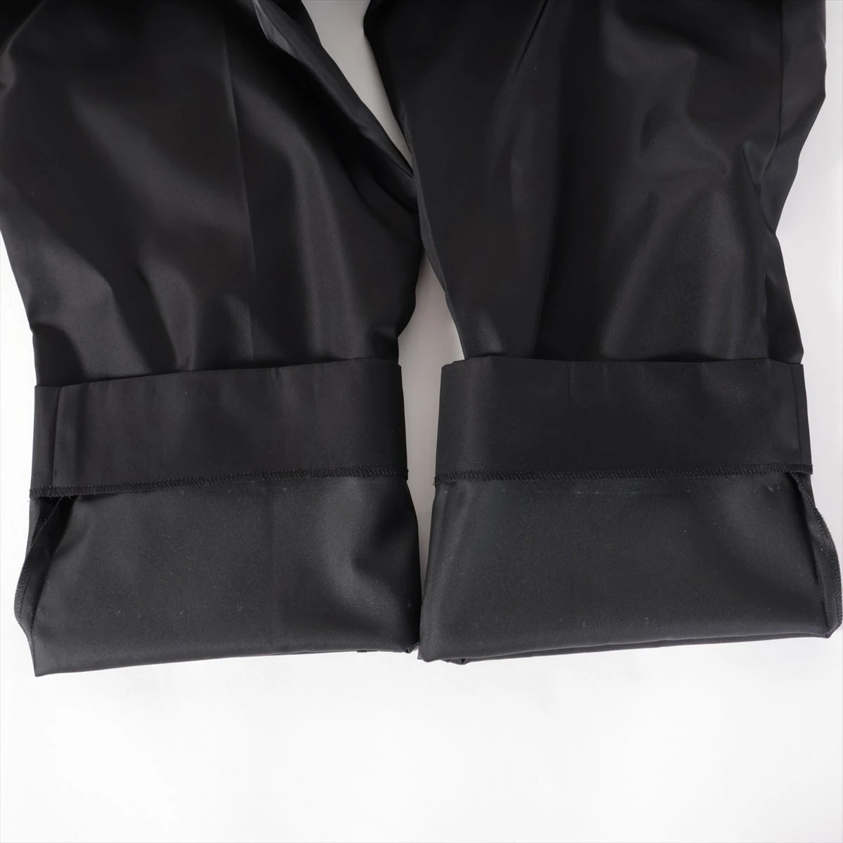 新作*PRADA*ロゴ入ブラックRe-Nylonフレアハイライズパンツ 関税負担なし☆PRADA プラダ Re-Nylon パンツ (PRADA/パンツ