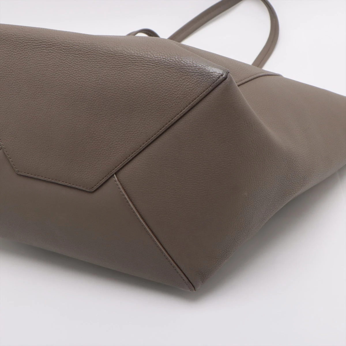 セリーヌ CELINE カバファントム レザートートバッグ グレージュ 楽天市場】【美品】 セリーヌ トートバッグ カバ ファントム