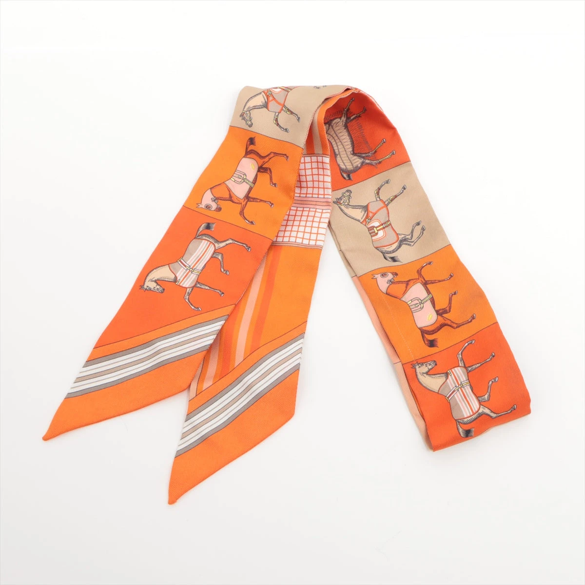 HERMES エルメス ツイリー Le ALLURE レ · アリュール カレ 90 《オート・パリュール》 | Hermès - エルメス-公式サイト