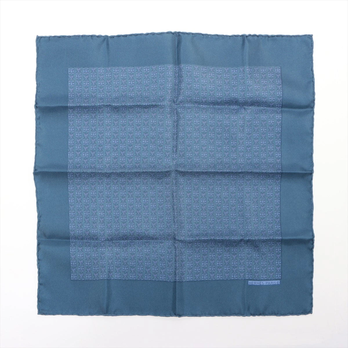 Hermès カレ 45✖️45 ネイビーシルクスカーフ エルメス カレ45 スカーフ シルク ネイビー ハンカチーフ A3079552