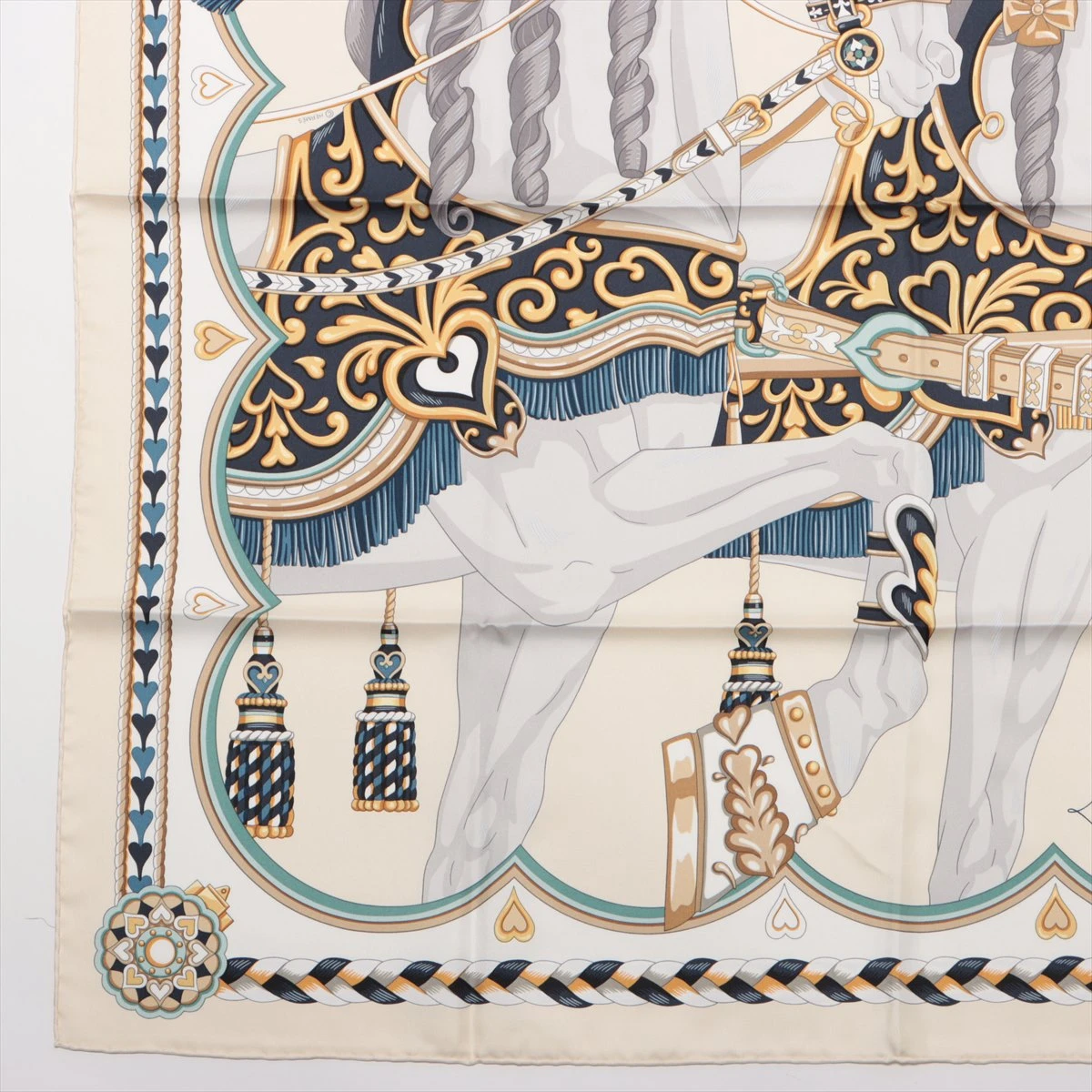 シルク100%【HERMES】Harnais de Coeur スカーフ 90 HERMÈS Harnais De Coeur scarf 90 (Crème / Marine / Gold