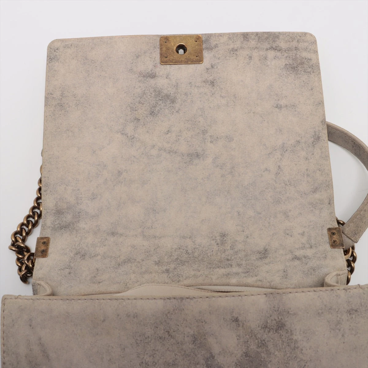 CHANEL スエード ショルダーバッグ ベージュ系 CHANEL CHANEL(シャネル) 22 ショルダーバッグ スウェード