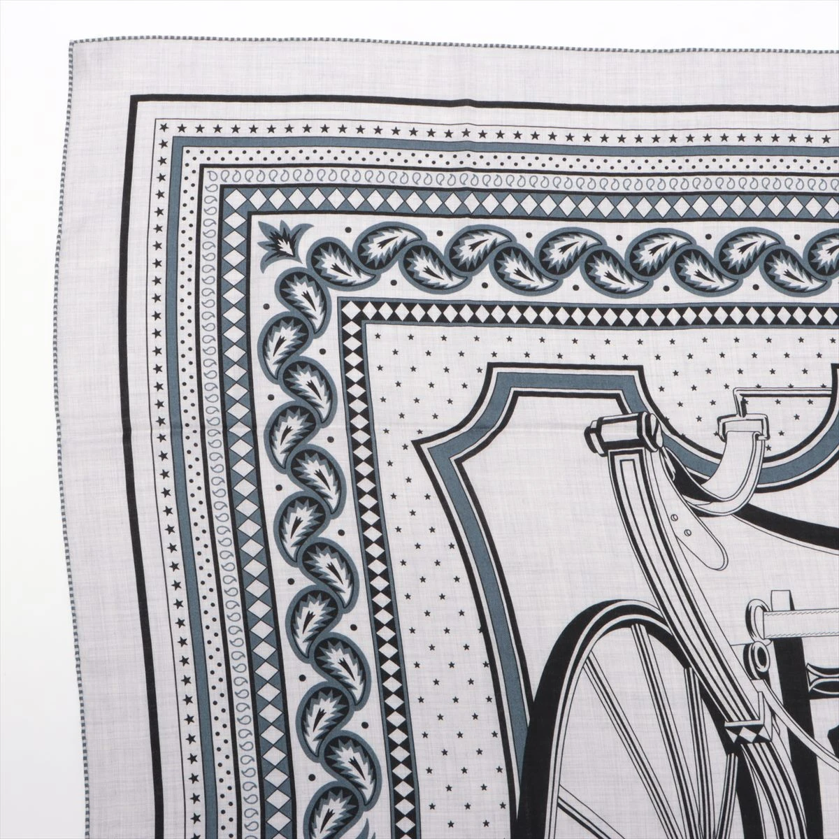 最終値下2021 エルメス　カレジェアン　四輪馬車の車輪　カシシルスカーフ　美品 カレジェアン 《四輪馬車の車輪・バンダナ》 - グリーン