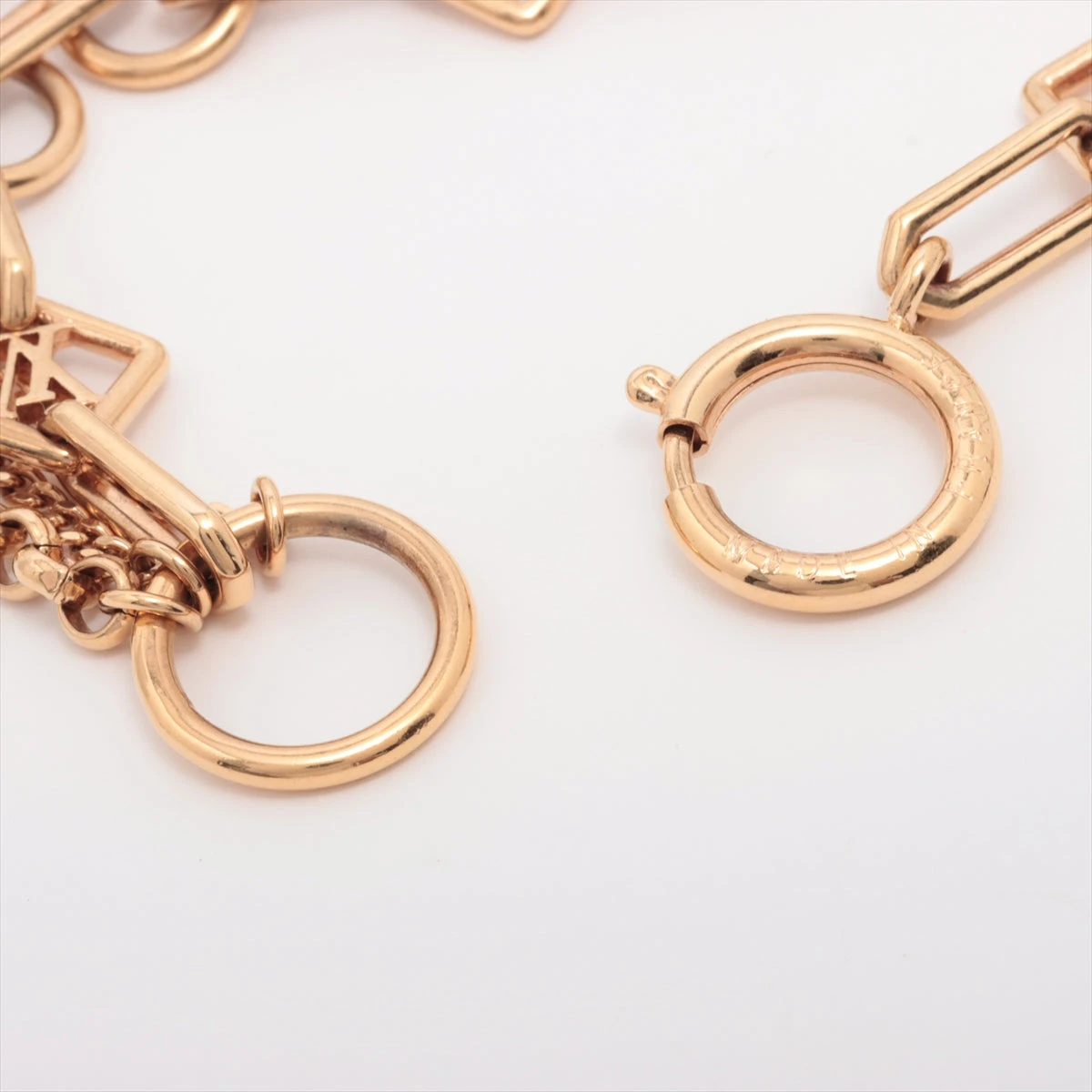 C*a様 LOUIS VUITTON シェーヌ ベガス M65362 ブレスレッ C*a様 LOUIS VUITTON シェーヌ ベガス M65362 ブレスレッ - メルカリ