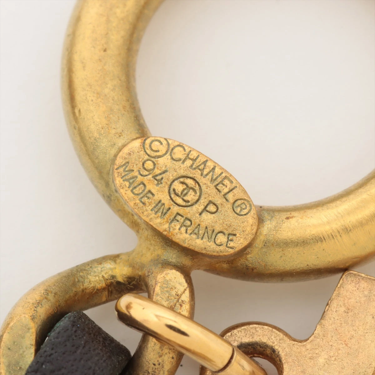 シャネル ゴールドプレート ロゴベルト 98P RAREAuth CHANEL CC LOGOS Triple Chain Style Gold-Plate Belt