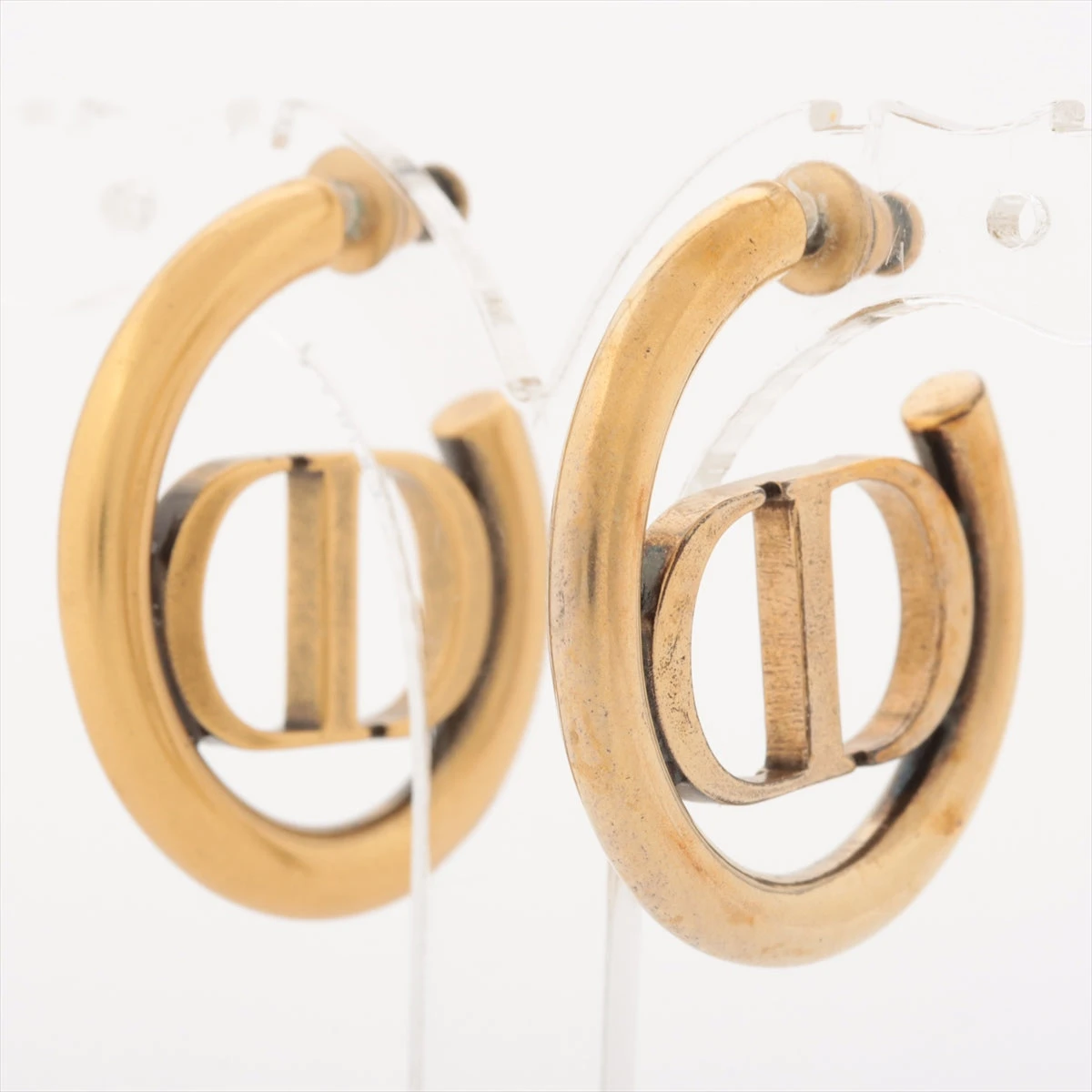 モダンでアイコニック 存在感ある大きさDior30 MONTAIGNE ピアス すぐ届く Dior ディオール 30 MONTAIGNE ピアス (Dior/ピアス