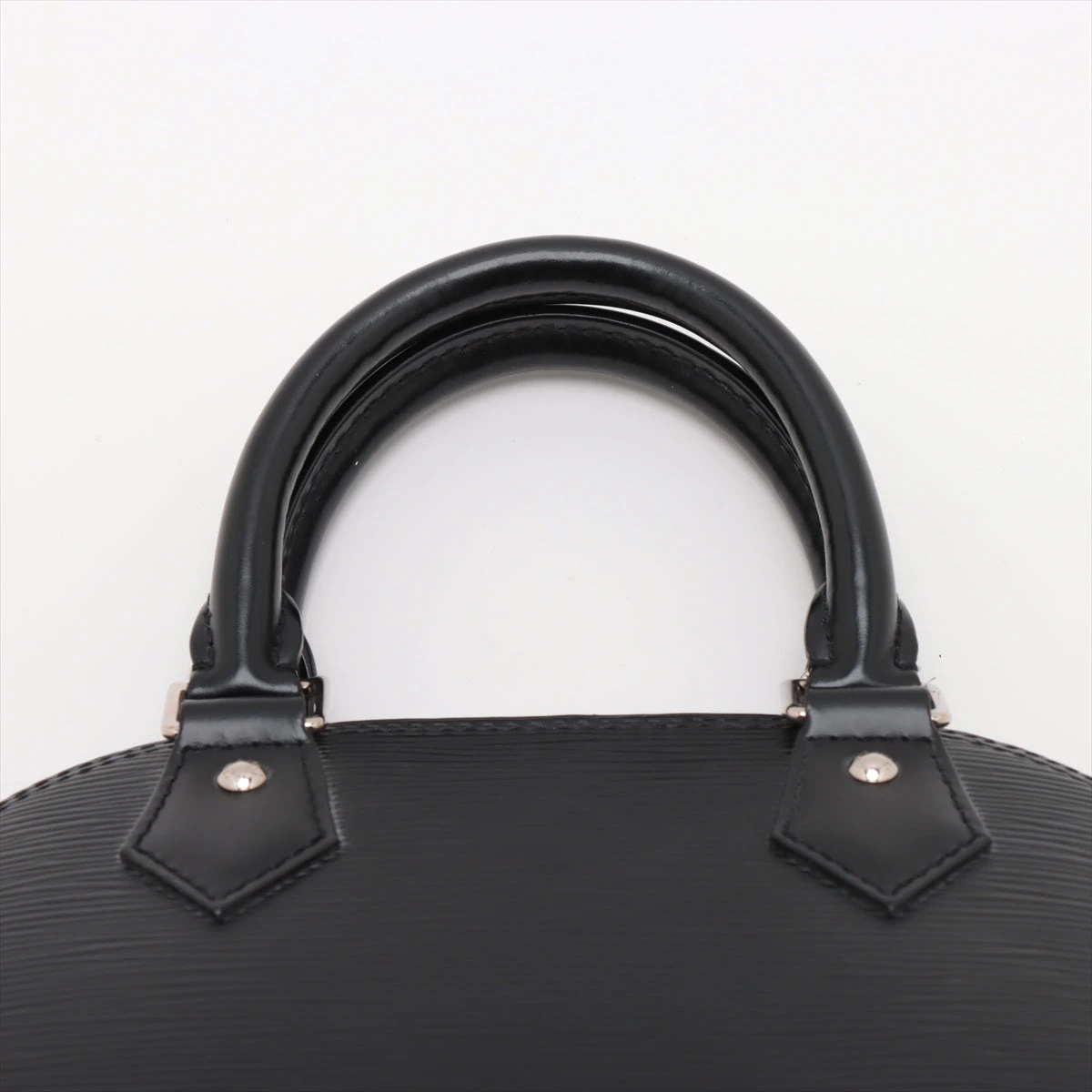 M40862　アルマBB　エピ ハンドバッグ ブラック LOUIS VUITTON アルマBB エピ ノワール M40862 - YouTube