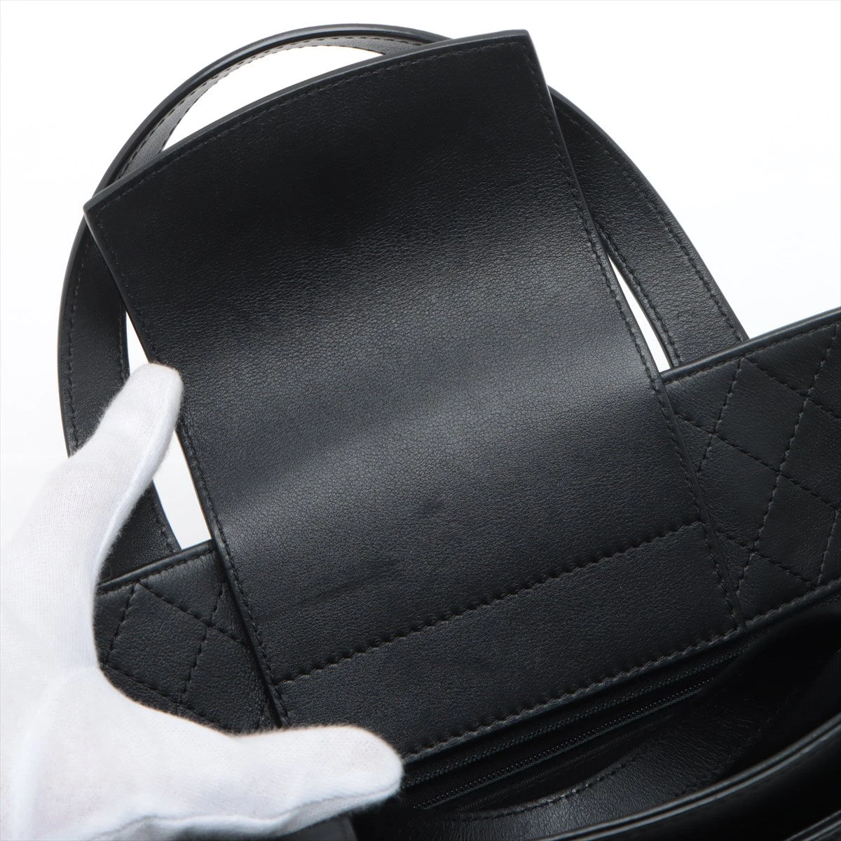 【美品】シャネル　ラムスキン　トートバッグ　ハンド　マトラッセ 黒　レザー シャネル CHANEL マトラッセ レザートートバッグ ブラック×GD