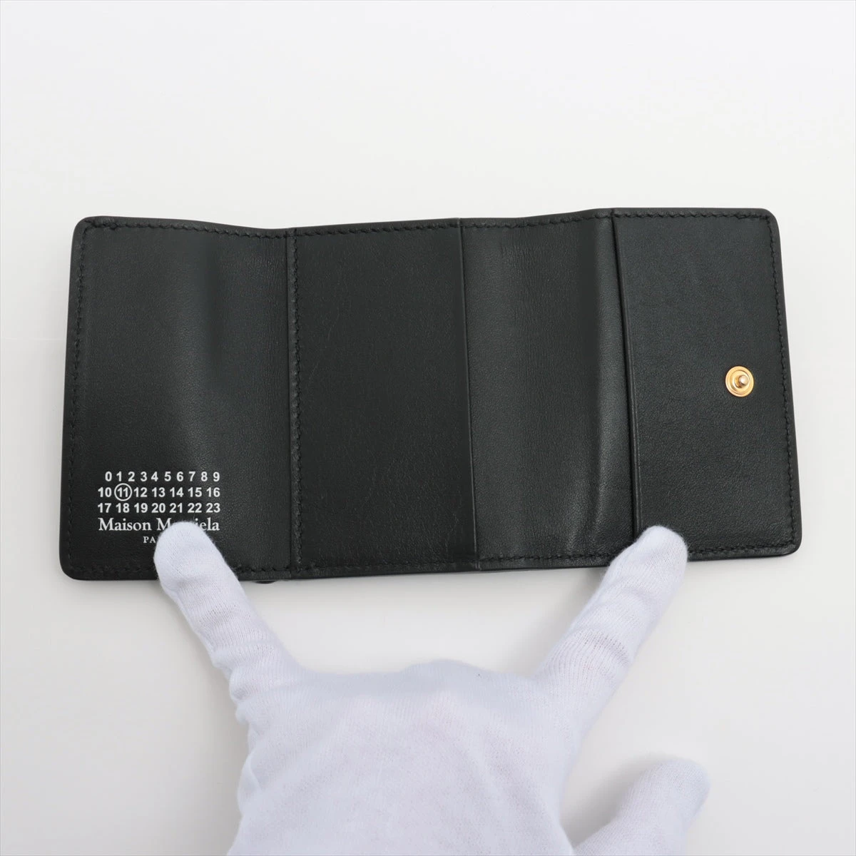 付属品完備❗️新品未使用✨マルジェラコンパクトウォレットミニ財布4ステッチ黒レザー メゾンマルジェラ 4ステッチ レザー コンパクトウォレット