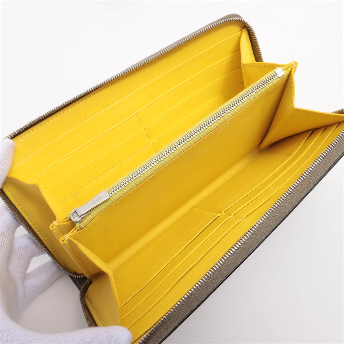 セリーヌ ラージジップドウォレット レザー ラウンドジップウォレット