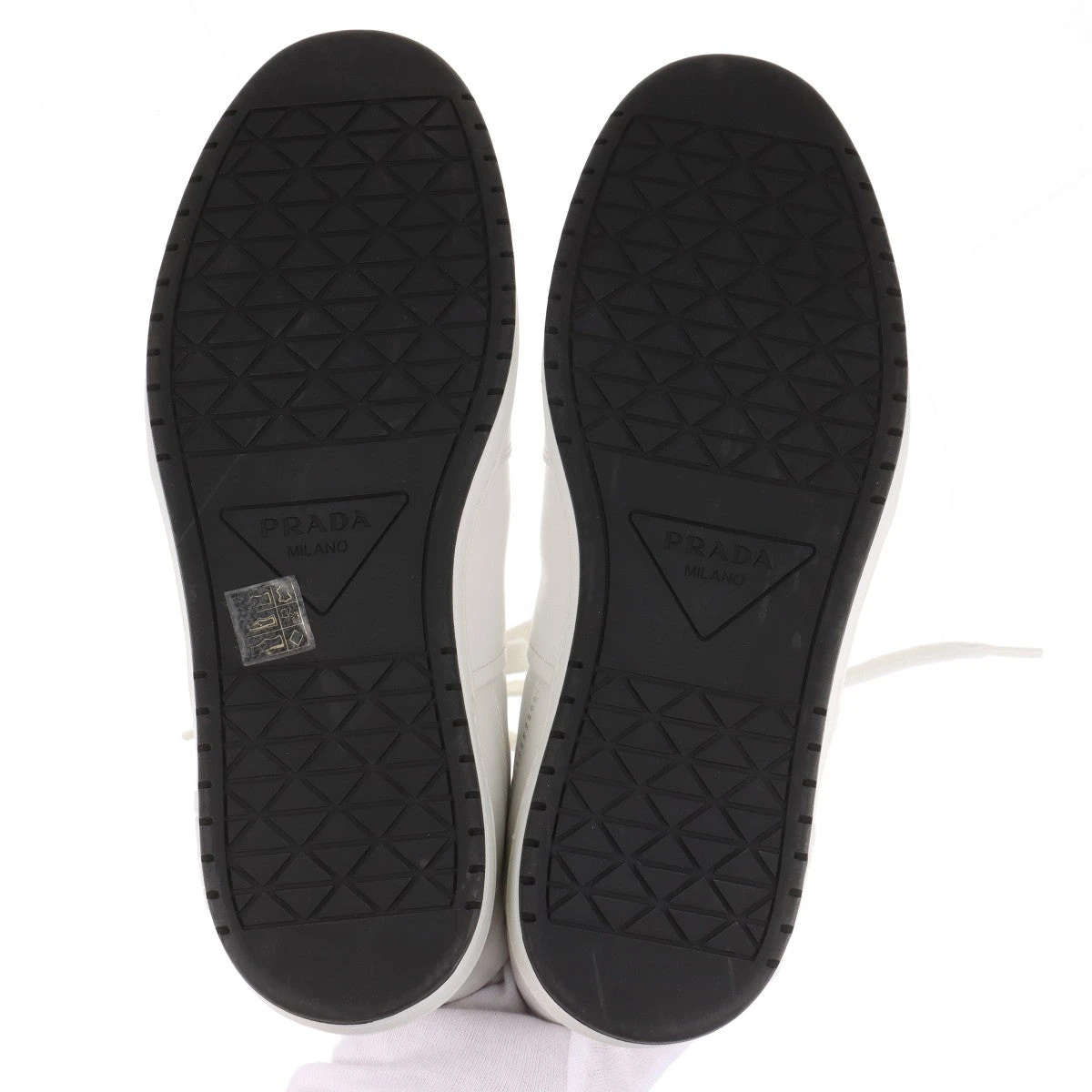 【未使用】1piu1uguale3ペラフィネコラボバイザー白黒セット_週末価格 未使用】1piu1uguale3ペラフィネコラボバイザー白黒セット_週末