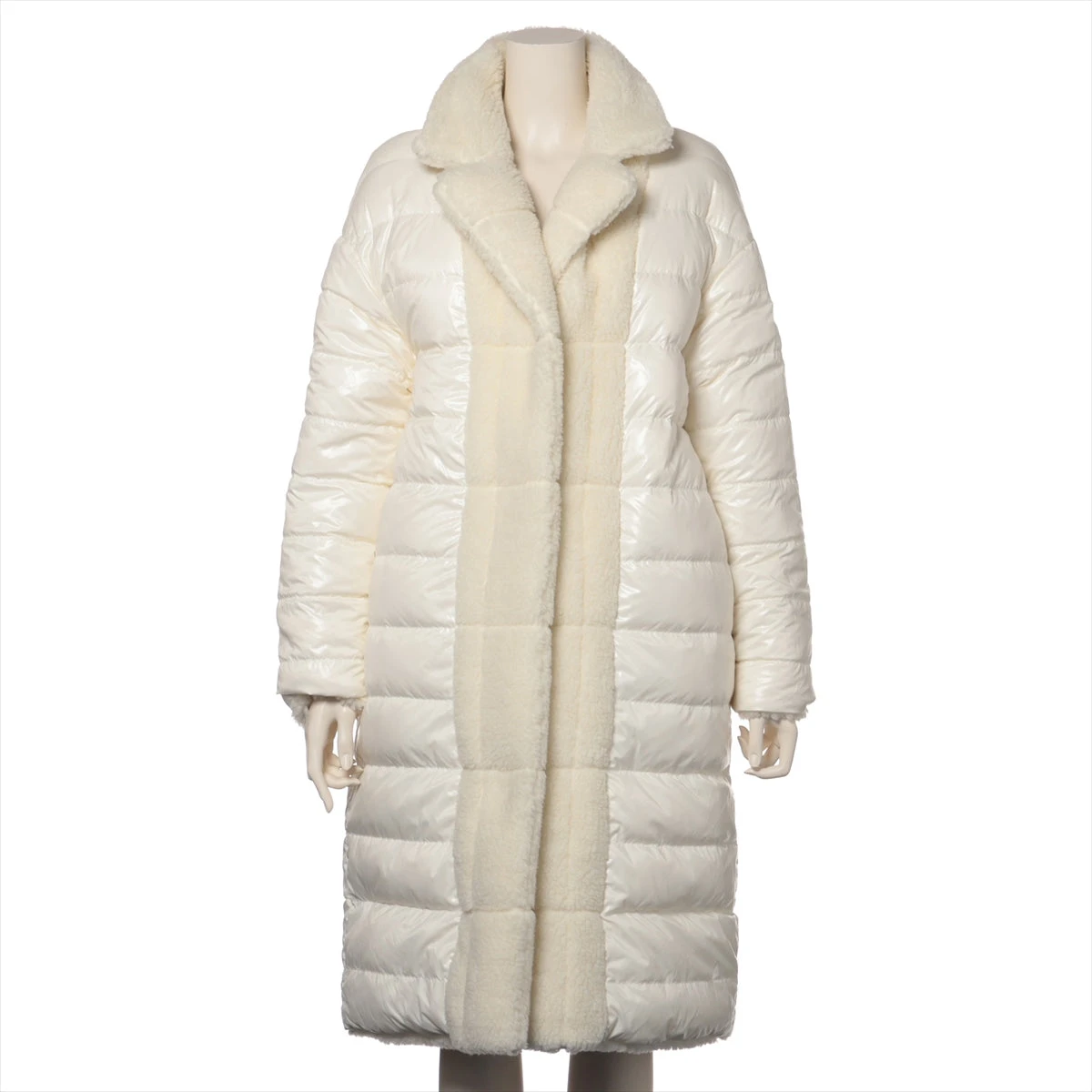 美品 モンクレール BAGAUD ボア リバーシブル 14A 白 国内正規品 m20554868757_1.jpg?1703901377