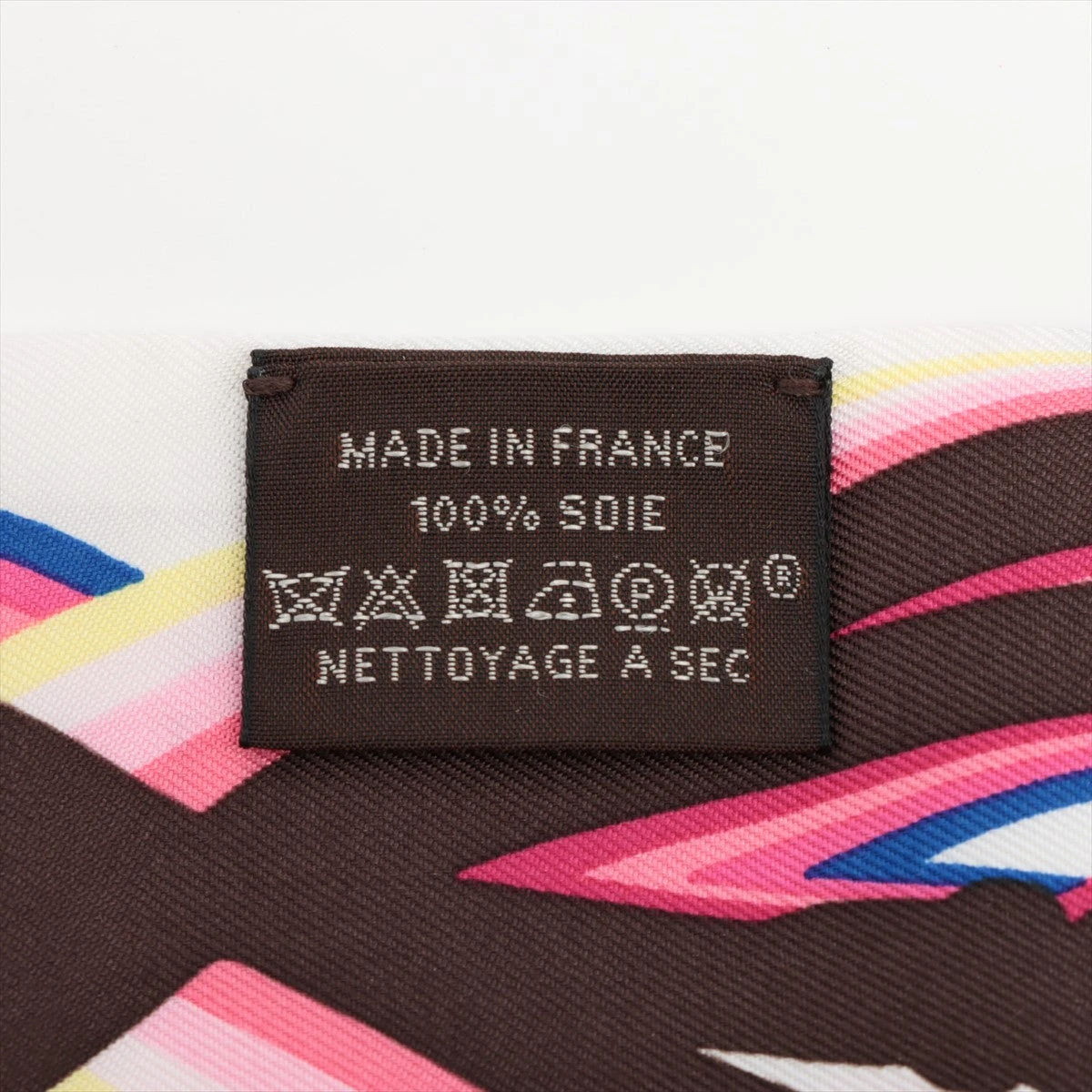 未使用品　HERMES ツイリー BRIDES de GALA SHADOW Hermes Brides de Gala Shadow Silk Twilly – MAISON de LUXE